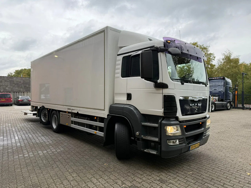 MAN TGS 26.320 Koffer Stuuras AHK 2500KG LBW 580.347KM! NL Truck - Koffer LKW: das Bild 2 MAN TGS 26.320 Koffer Stuuras AHK 2500KG LBW 580.347KM! NL Truck - Koffer LKW: das Bild 2