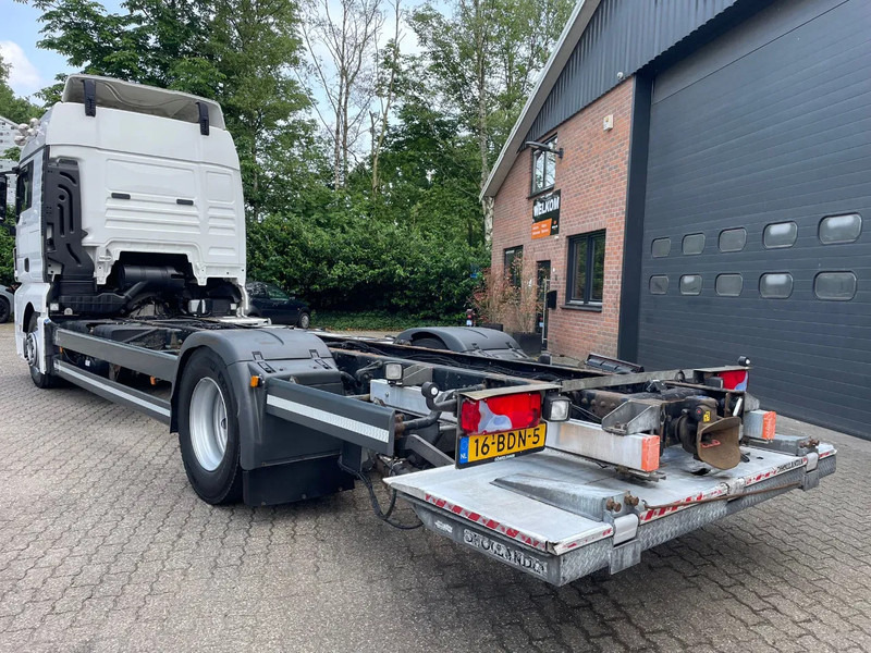 MAN TGX 18.400 XLX AHK LBW Standairco NL Truck - Containerwagen/ Wechselfahrgestell LKW: das Bild 3 MAN TGX 18.400 XLX AHK LBW Standairco NL Truck - Containerwagen/ Wechselfahrgestell LKW: das Bild 3