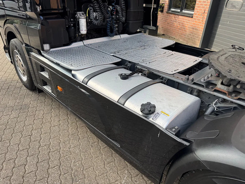 Sattelzugmaschine DAF XF 450 4X2 Space Cab EURO 6 D 582.560KM NL Truck, Top conditie: das Bild 16
