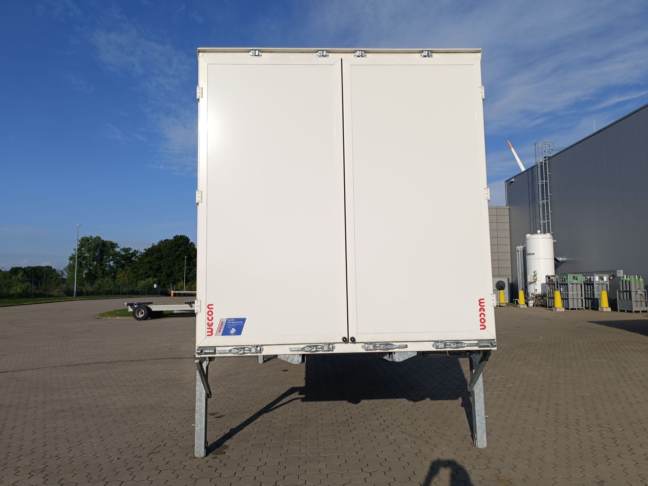 BDF-System, 7.450 mm lang, SONDERPREIS MESSEAUFBAU, - Kofferaufbau: das Bild 2 BDF-System, 7.450 mm lang, SONDERPREIS MESSEAUFBAU, - Kofferaufbau: das Bild 2
