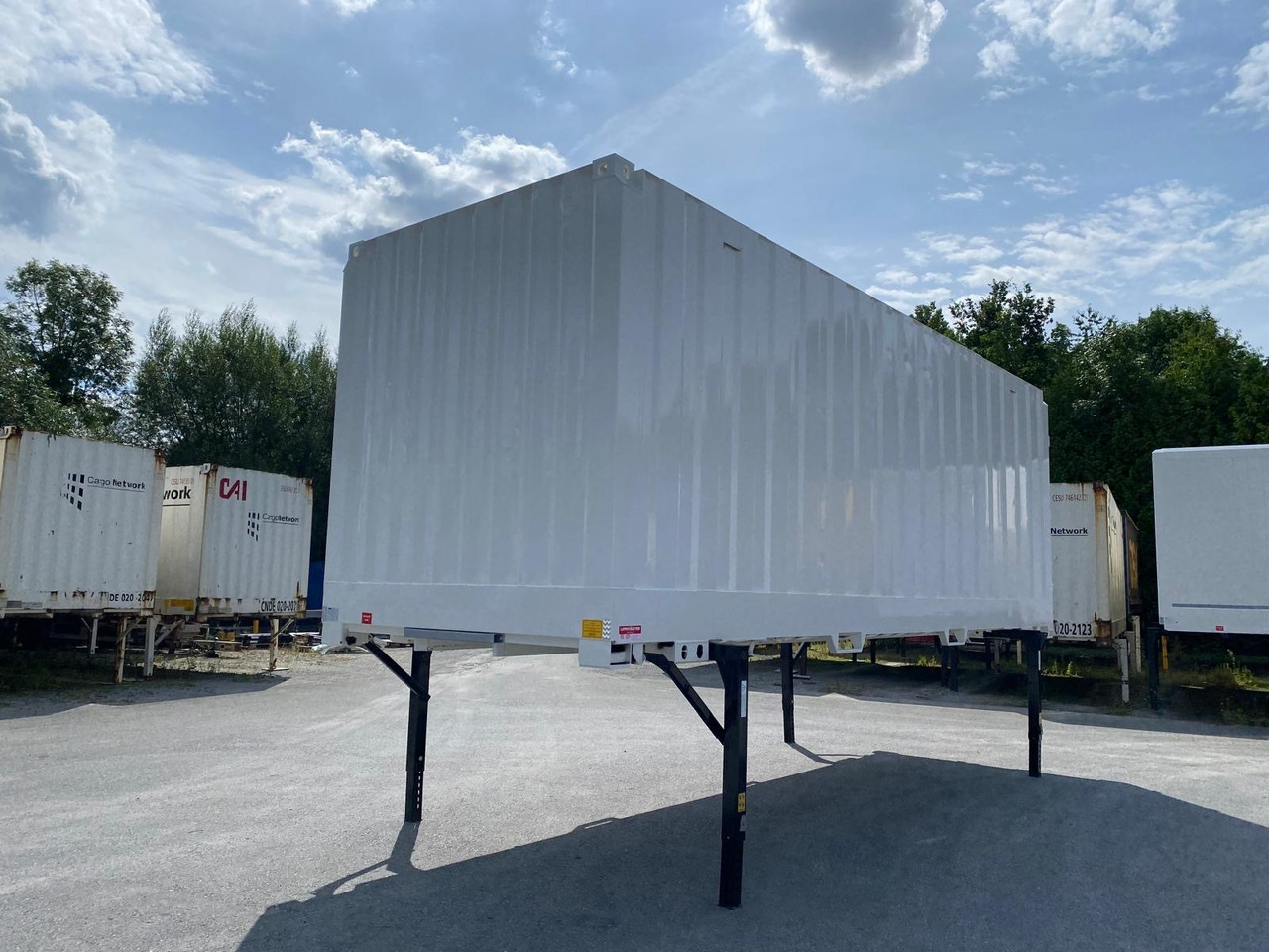 Krone BDF-System 7.45, LACK NEU, FABRIKNEUE Portaltüren - Kofferaufbau: das Bild 1 Krone BDF-System 7.45, LACK NEU, FABRIKNEUE Portaltüren - Kofferaufbau: das Bild 1