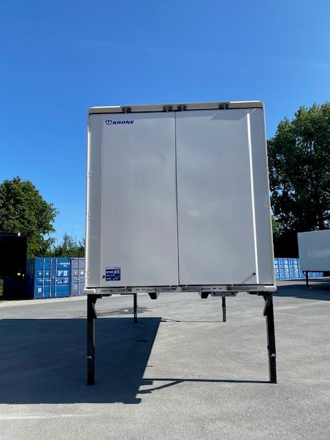 Krone BDF-System, 7.450 mm lang, Dach isoliert - Kofferaufbau: das Bild 3 Krone BDF-System, 7.450 mm lang, Dach isoliert - Kofferaufbau: das Bild 3