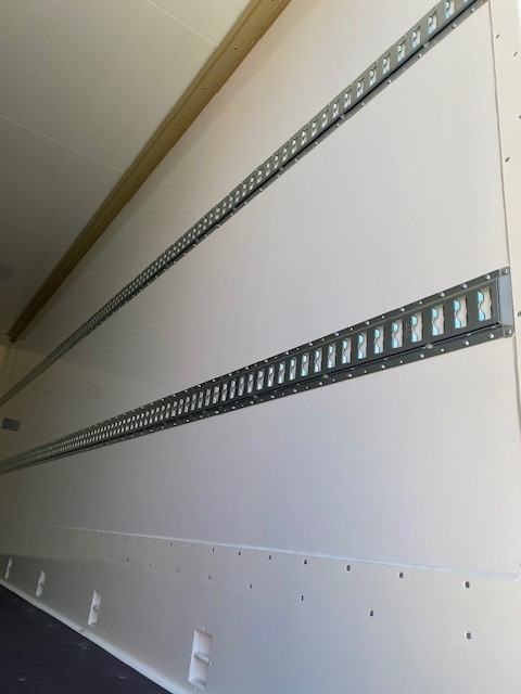 Krone BDF-System, 7.450 mm lang, Dach isoliert - Kofferaufbau: das Bild 5 Krone BDF-System, 7.450 mm lang, Dach isoliert - Kofferaufbau: das Bild 5