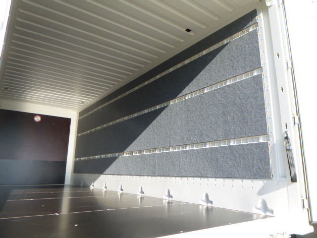 Krone BDF-System, 7.450 mm lang, Fabrikneu, REDUZIERTER TOP-PREIS aus geplatztem Auftrag!! - Kofferaufbau: das Bild 4 Krone BDF-System, 7.450 mm lang, Fabrikneu, REDUZIERTER TOP-PREIS aus geplatztem Auftrag!! - Kofferaufbau: das Bild 4