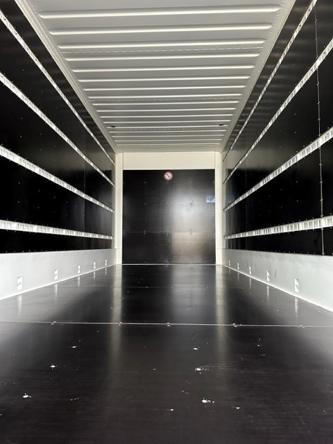 Krone Stahl-Glattwand Wechselkoffer, BDF-System, 7.450 mm lang - Kofferaufbau: das Bild 3 Krone Stahl-Glattwand Wechselkoffer, BDF-System, 7.450 mm lang - Kofferaufbau: das Bild 3