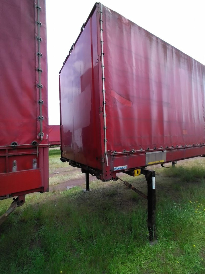 Krone Wechselpritsche mit Bordwänden und Plane, BDF-System, 7.450 mm lang. - Planenaufbau: das Bild 3 Krone Wechselpritsche mit Bordwänden und Plane, BDF-System, 7.450 mm lang. - Planenaufbau: das Bild 3