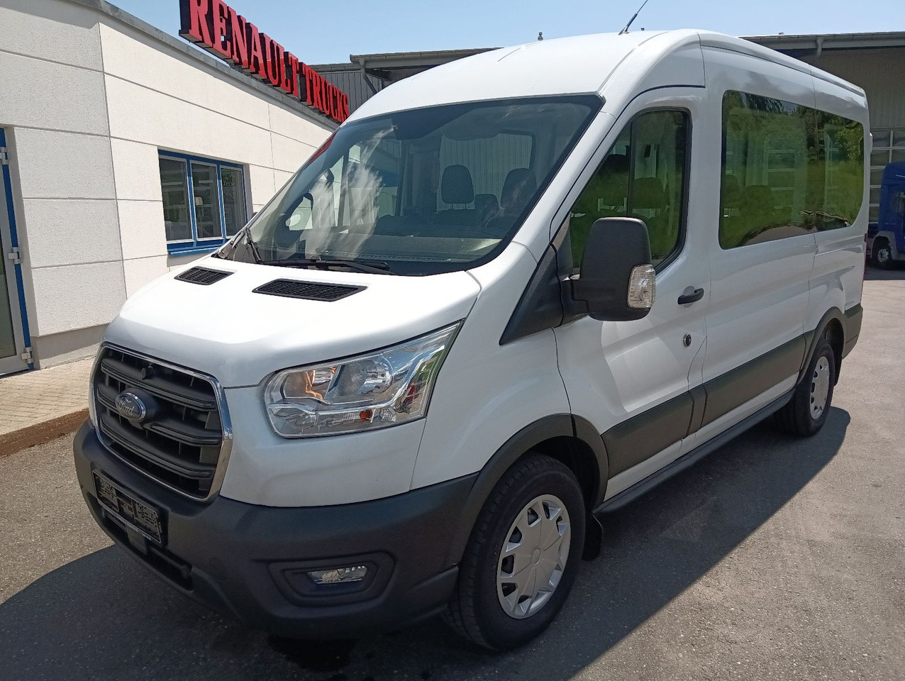 Ford Transit Kombi 350 L2 Trend 9-Sitzer 2xHeizung/Kl - Personentransporter, Transporter mit Doppelkabine: das Bild 4 Ford Transit Kombi 350 L2 Trend 9-Sitzer 2xHeizung/Kl - Personentransporter, Transporter mit Doppelkabine: das Bild 4