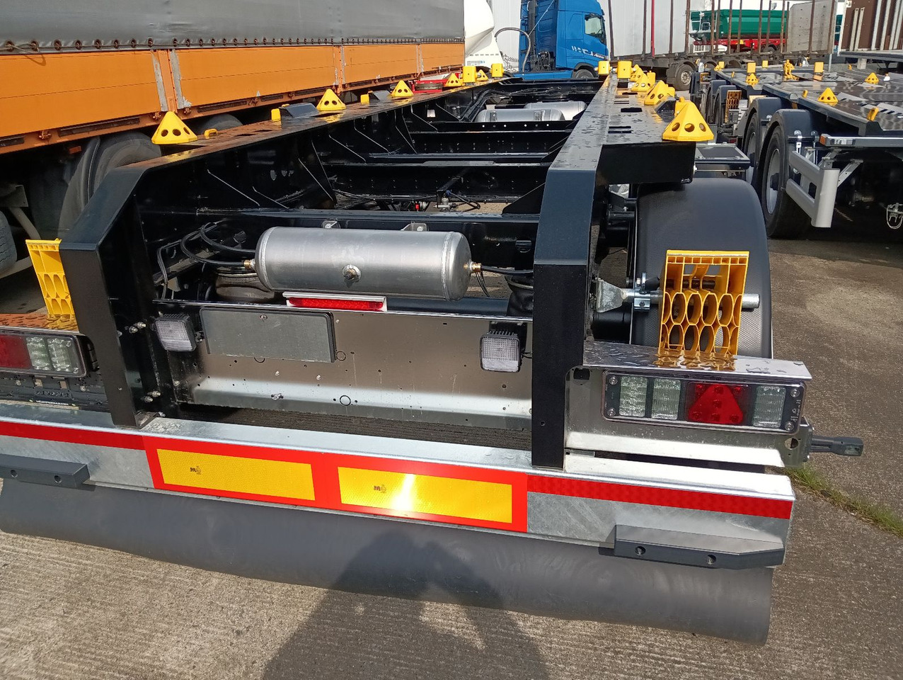 Hüffermann 3-A VARIO-CARRIER SAF NEU VERZINKT LiftAlufelgen - Abrollanhänger/ Absetzanhänger: das Bild 5 Hüffermann 3-A VARIO-CARRIER SAF NEU VERZINKT LiftAlufelgen - Abrollanhänger/ Absetzanhänger: das Bild 5