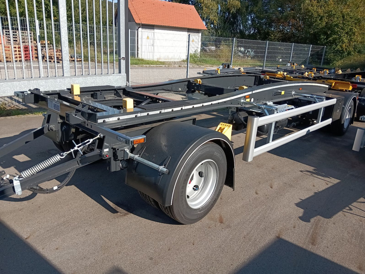 Hüffermann HSA1870 SAF VERZINKT Schlitten 5m-7m 3158kg NEU - Abrollanhänger/ Absetzanhänger: das Bild 5 Hüffermann HSA1870 SAF VERZINKT Schlitten 5m-7m 3158kg NEU - Abrollanhänger/ Absetzanhänger: das Bild 5