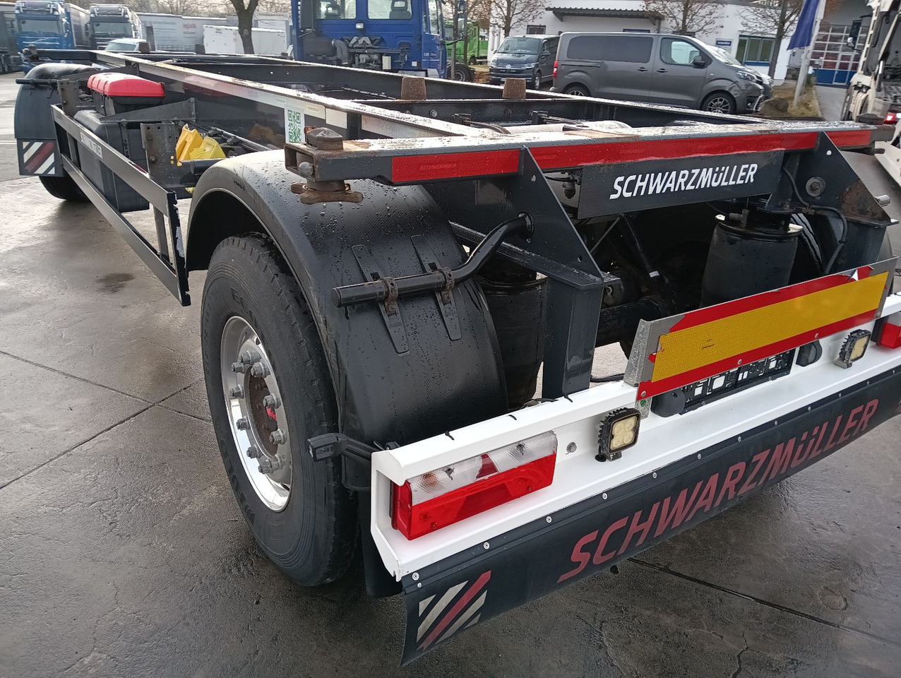 Schwarzmüller 2-A BDF 1,22/1,32 ALCOA Alufelgen ADR 120tkm TÜV Schwarzmüller 2-A BDF 1,22/1,32 ALCOA Alufelgen ADR 120tkm TÜV - Container/ Wechselfahrgestell Anhänger: das Bild 1 Schwarzmüller 2-A BDF 1,22/1,32 ALCOA Alufelgen ADR 120tkm TÜV Schwarzmüller 2-A BDF 1,22/1,32 ALCOA Alufelgen ADR 120tkm TÜV - Container/ Wechselfahrgestell Anhänger: das Bild 1