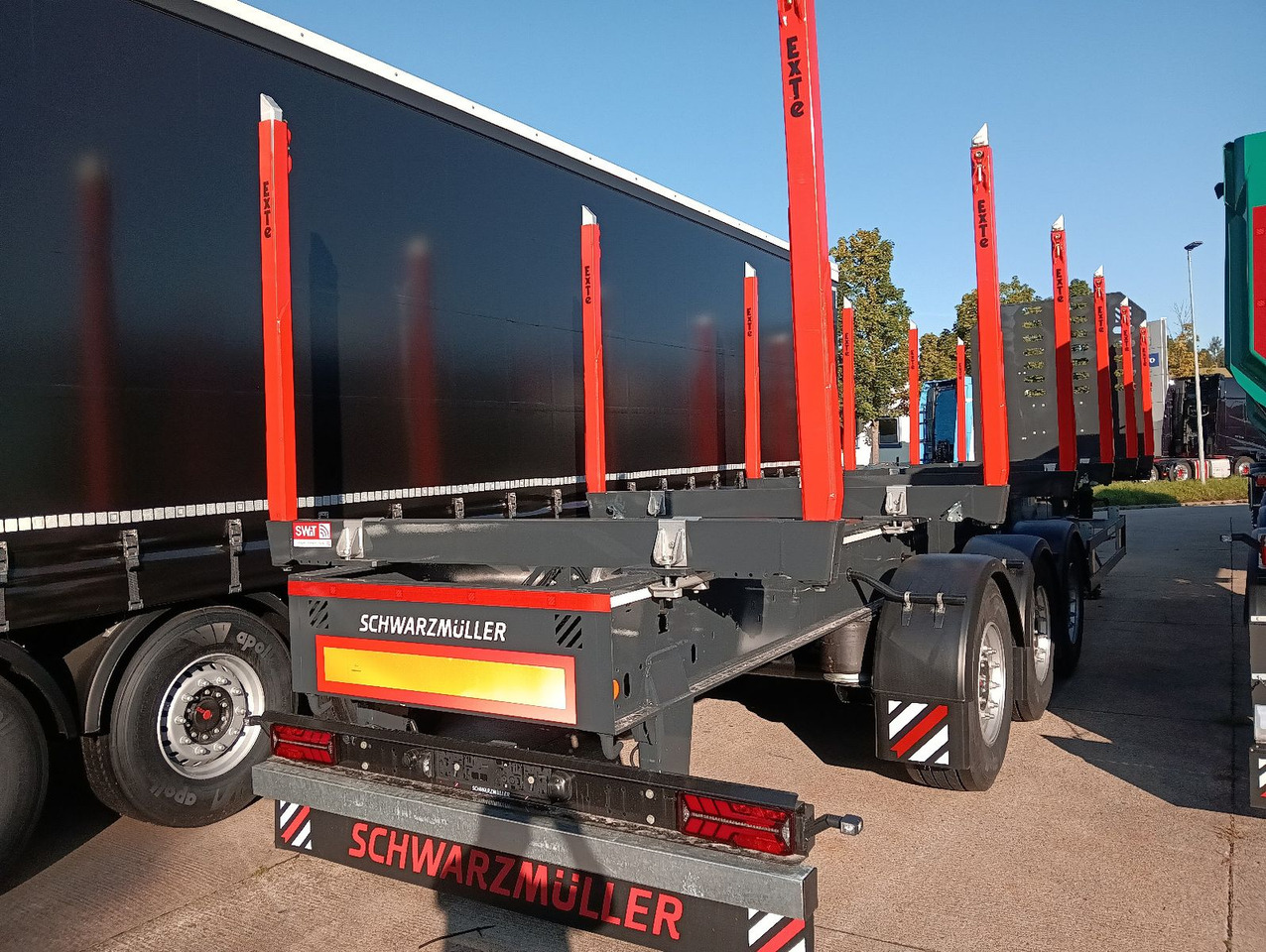 Schwarzmüller 3-A Rungensattel 6xExte144S 5560kg NEU sofort Schwarzmüller 3-A Rungensattel 6xExte144S 5560kg NEU sofort - Holzauflieger: das Bild 4 Schwarzmüller 3-A Rungensattel 6xExte144S 5560kg NEU sofort Schwarzmüller 3-A Rungensattel 6xExte144S 5560kg NEU sofort - Holzauflieger: das Bild 4