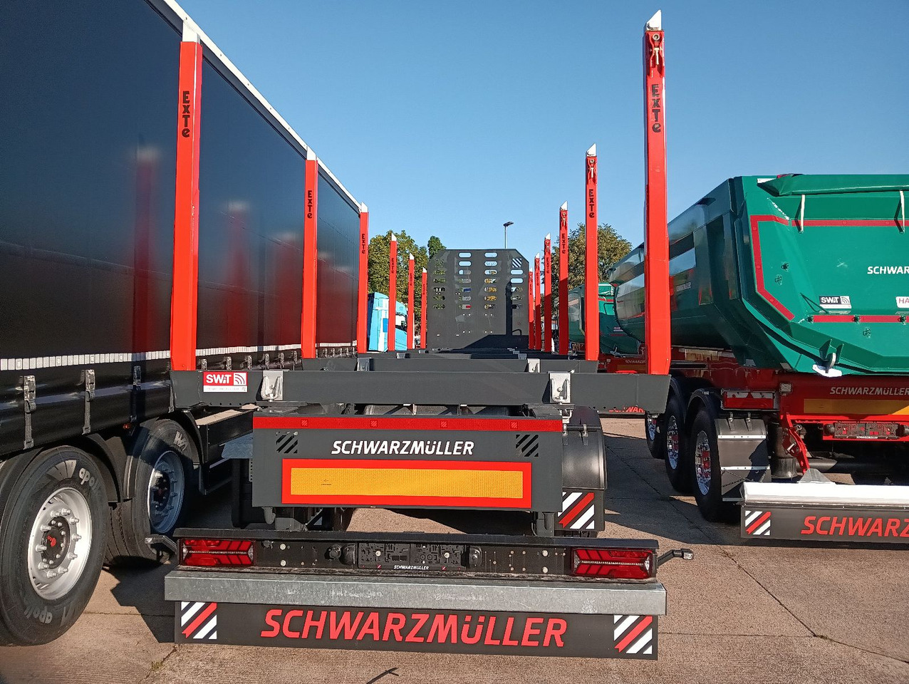 Schwarzmüller 3-A Rungensattel 6xExte144S 5560kg NEU sofort Schwarzmüller 3-A Rungensattel 6xExte144S 5560kg NEU sofort - Holzauflieger: das Bild 1 Schwarzmüller 3-A Rungensattel 6xExte144S 5560kg NEU sofort Schwarzmüller 3-A Rungensattel 6xExte144S 5560kg NEU sofort - Holzauflieger: das Bild 1