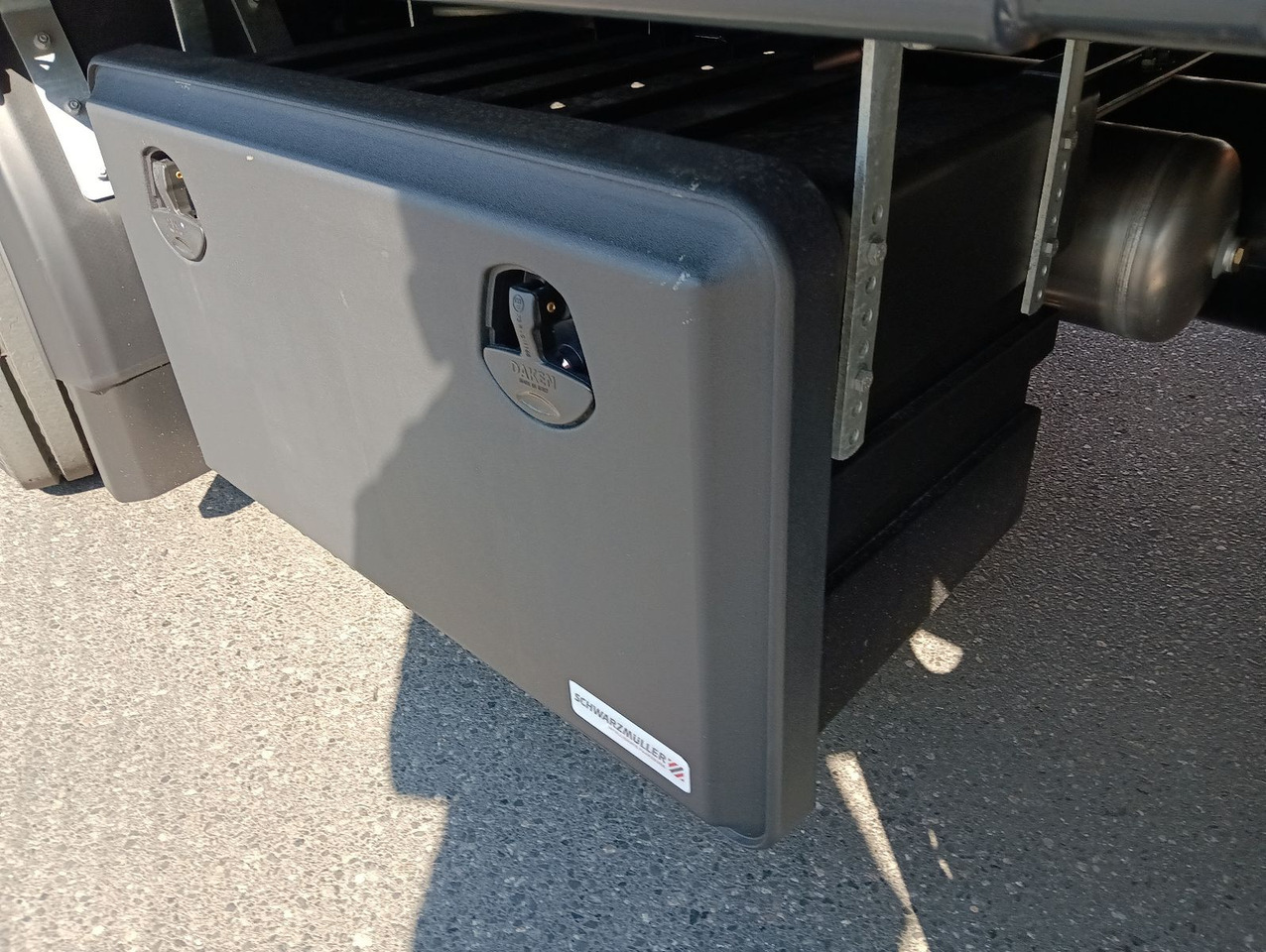 Pritschenauflieger/ Plattformauflieger Schwarzmüller 3Achs Tele Rampen TwistLock40+2x20"SAF Lenk+Lift: das Bild 20 Pritschenauflieger/ Plattformauflieger Schwarzmüller 3Achs Tele Rampen TwistLock40+2x20"SAF Lenk+Lift: das Bild 20