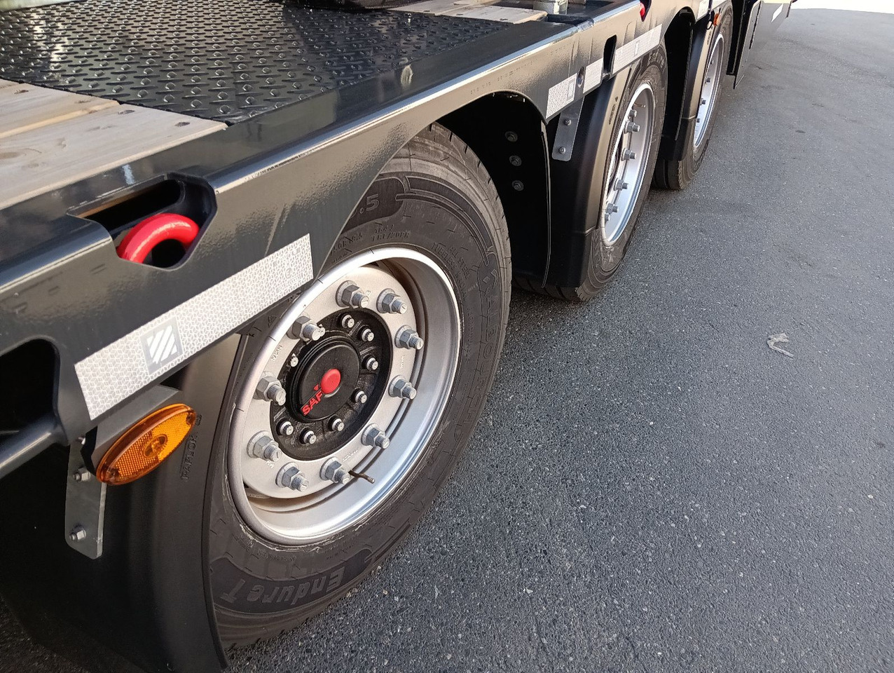 Pritschenauflieger/ Plattformauflieger Schwarzmüller 3Achs Tele Rampen TwistLock40+2x20"SAF Lenk+Lift: das Bild 30 Pritschenauflieger/ Plattformauflieger Schwarzmüller 3Achs Tele Rampen TwistLock40+2x20"SAF Lenk+Lift: das Bild 30