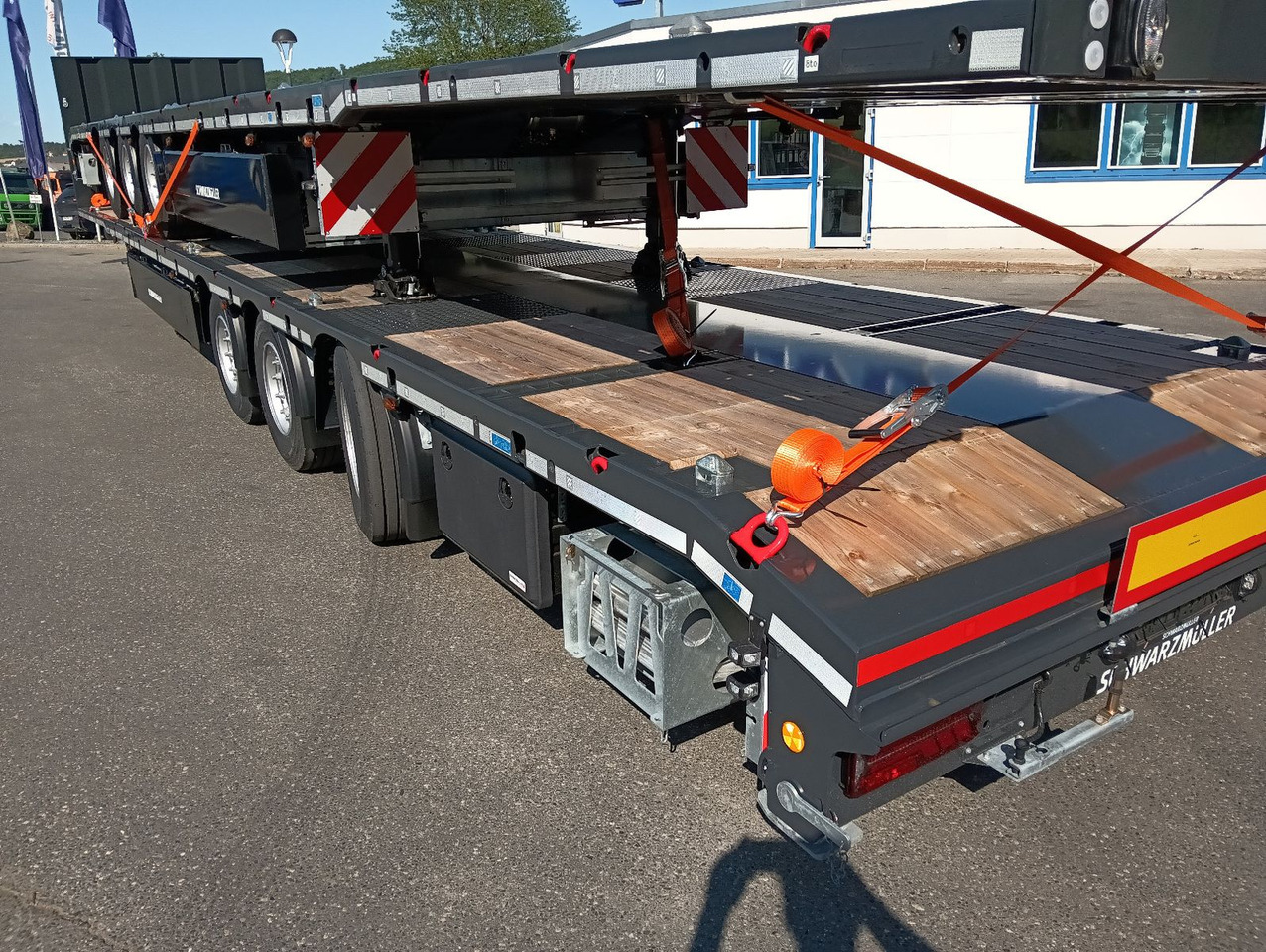 Pritschenauflieger/ Plattformauflieger Schwarzmüller 3Achs Tele Rampen TwistLock40+2x20"SAF Lenk+Lift: das Bild 11 Pritschenauflieger/ Plattformauflieger Schwarzmüller 3Achs Tele Rampen TwistLock40+2x20"SAF Lenk+Lift: das Bild 11