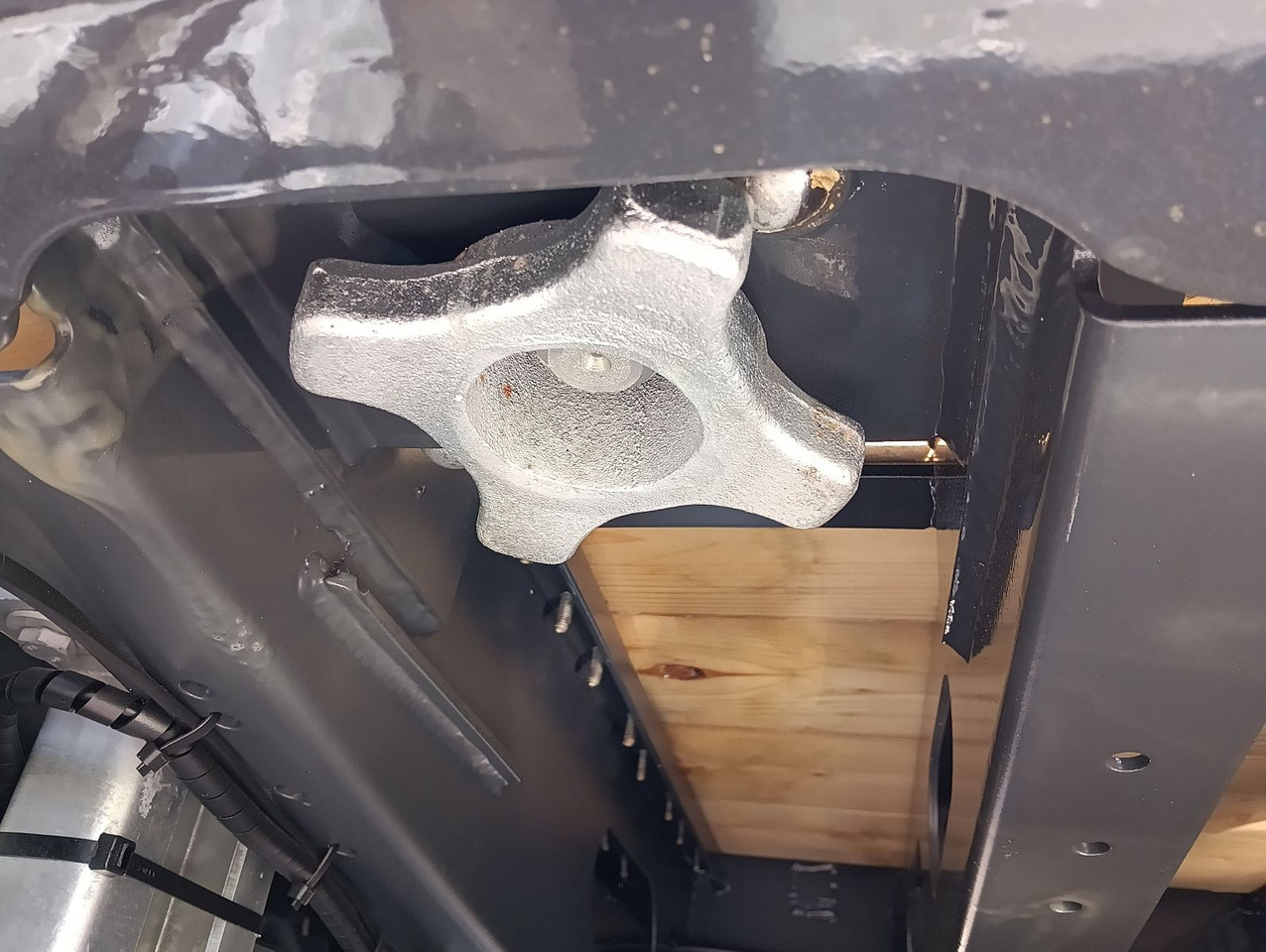 Pritschenauflieger/ Plattformauflieger Schwarzmüller 3Achs Tele Rampen TwistLock40+2x20"SAF Lenk+Lift: das Bild 26 Pritschenauflieger/ Plattformauflieger Schwarzmüller 3Achs Tele Rampen TwistLock40+2x20"SAF Lenk+Lift: das Bild 26