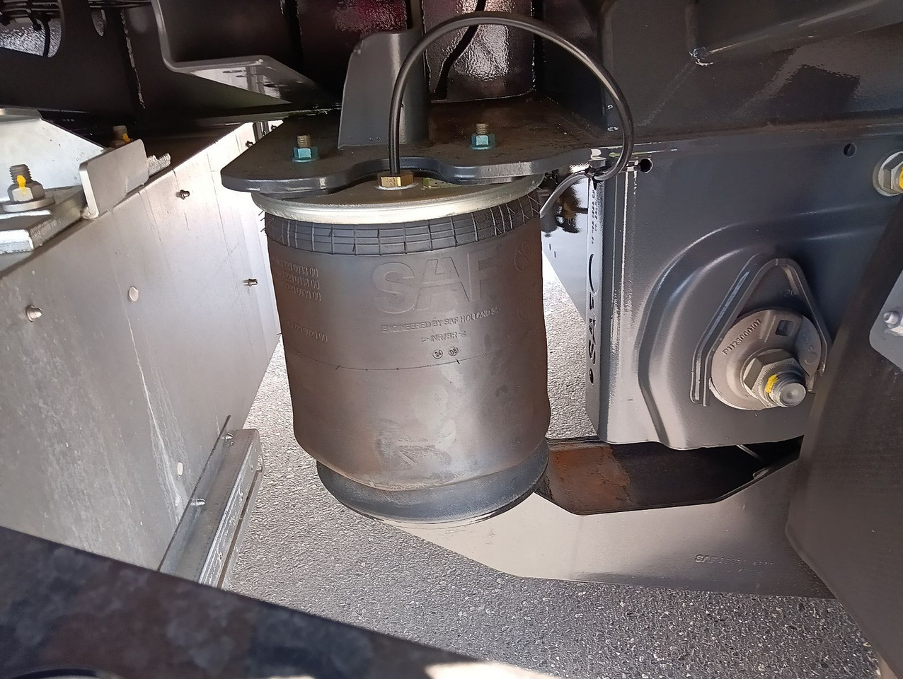 Pritschenauflieger/ Plattformauflieger Schwarzmüller 3Achs Tele Rampen TwistLock40+2x20"SAF Lenk+Lift: das Bild 23 Pritschenauflieger/ Plattformauflieger Schwarzmüller 3Achs Tele Rampen TwistLock40+2x20"SAF Lenk+Lift: das Bild 23