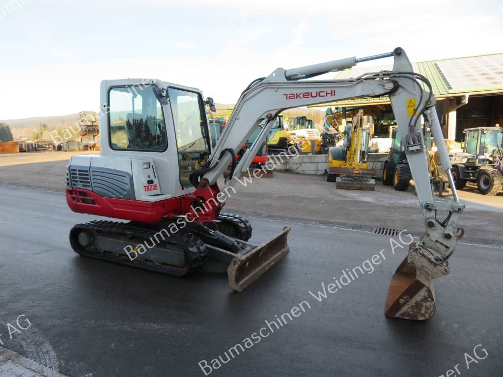 Takeuchi TB 235 - Minibagger: das Bild 1 Takeuchi TB 235 - Minibagger: das Bild 1