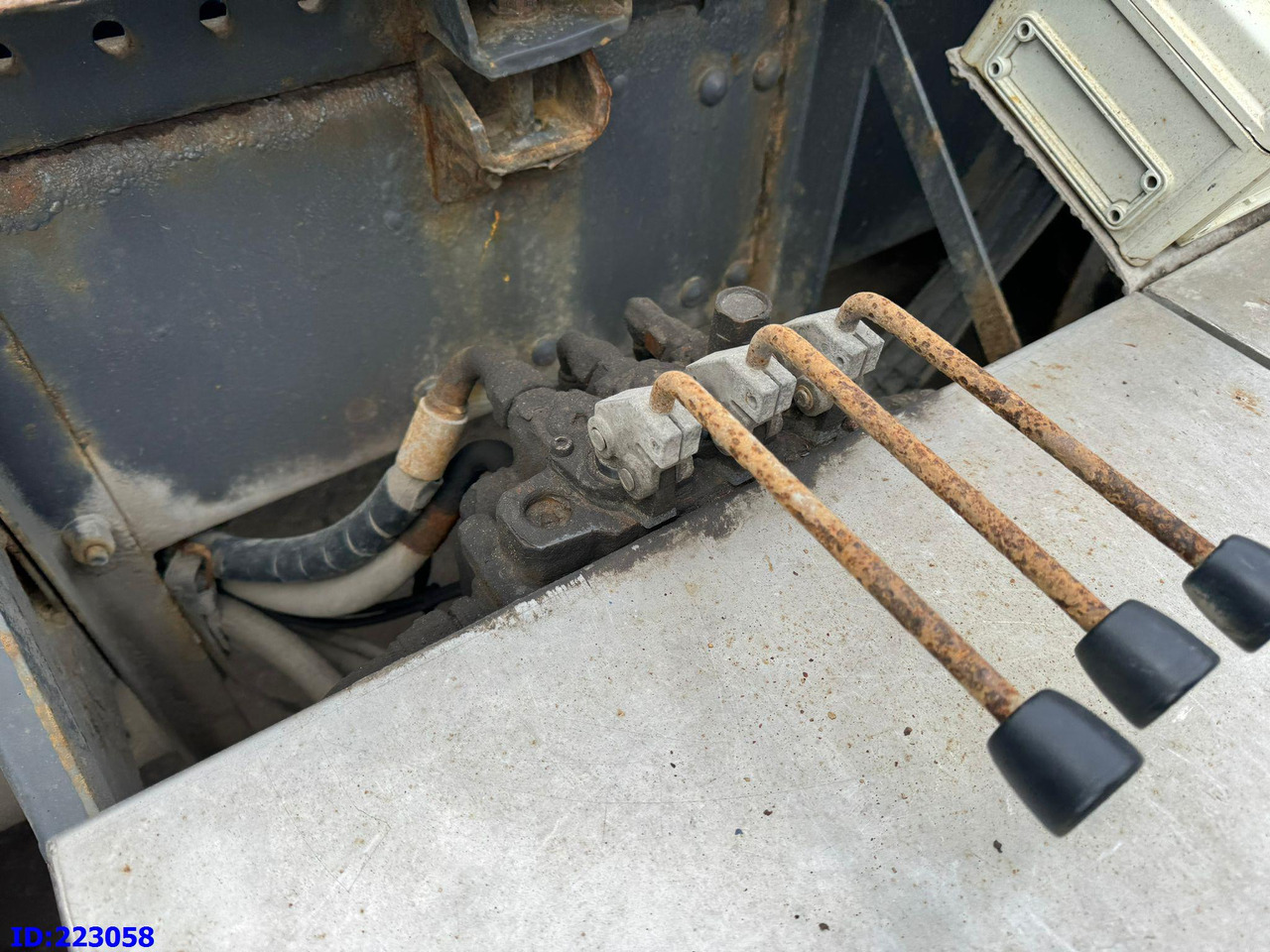 Hakenlift/ Absetzkipper System HIAB Multilift XR21S53: das Bild 7 Hakenlift/ Absetzkipper System HIAB Multilift XR21S53: das Bild 7