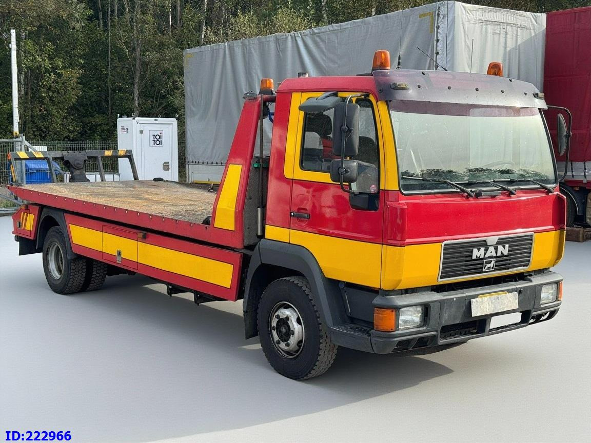 MAN 12.224 - Abschleppwagen: das Bild 2 MAN 12.224 - Abschleppwagen: das Bild 2
