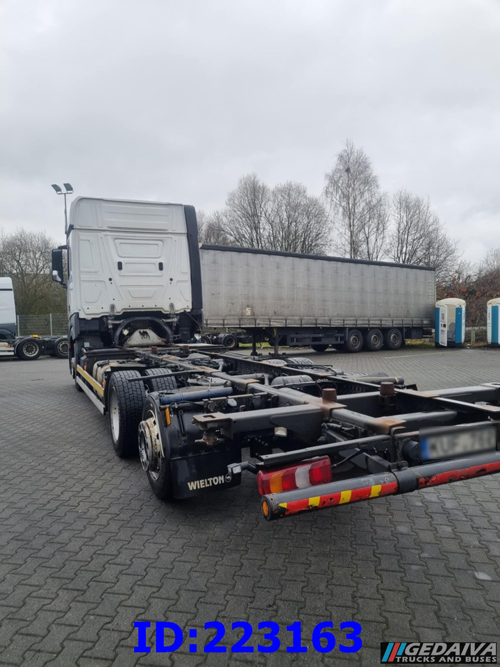 MERCEDES-BENZ Actros 2542 BDF 6x2 Euro6 - Fahrgestell LKW: das Bild 4 MERCEDES-BENZ Actros 2542 BDF 6x2 Euro6 - Fahrgestell LKW: das Bild 4
