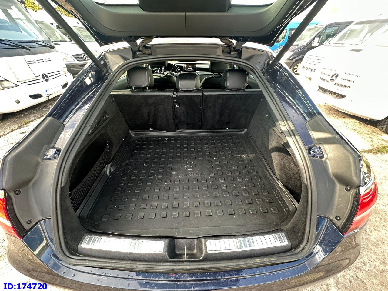 MERCEDES-BENZ GLC Coupe 220 4x4 - SUV/ Geländewagen: das Bild 5 MERCEDES-BENZ GLC Coupe 220 4x4 - SUV/ Geländewagen: das Bild 5