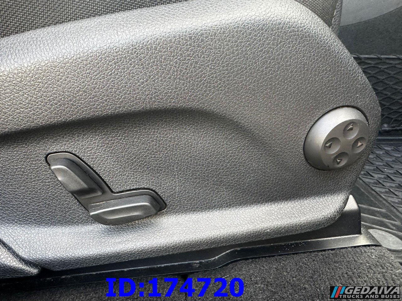 SUV/ Geländewagen MERCEDES-BENZ GLC Coupe 220 4x4: das Bild 25