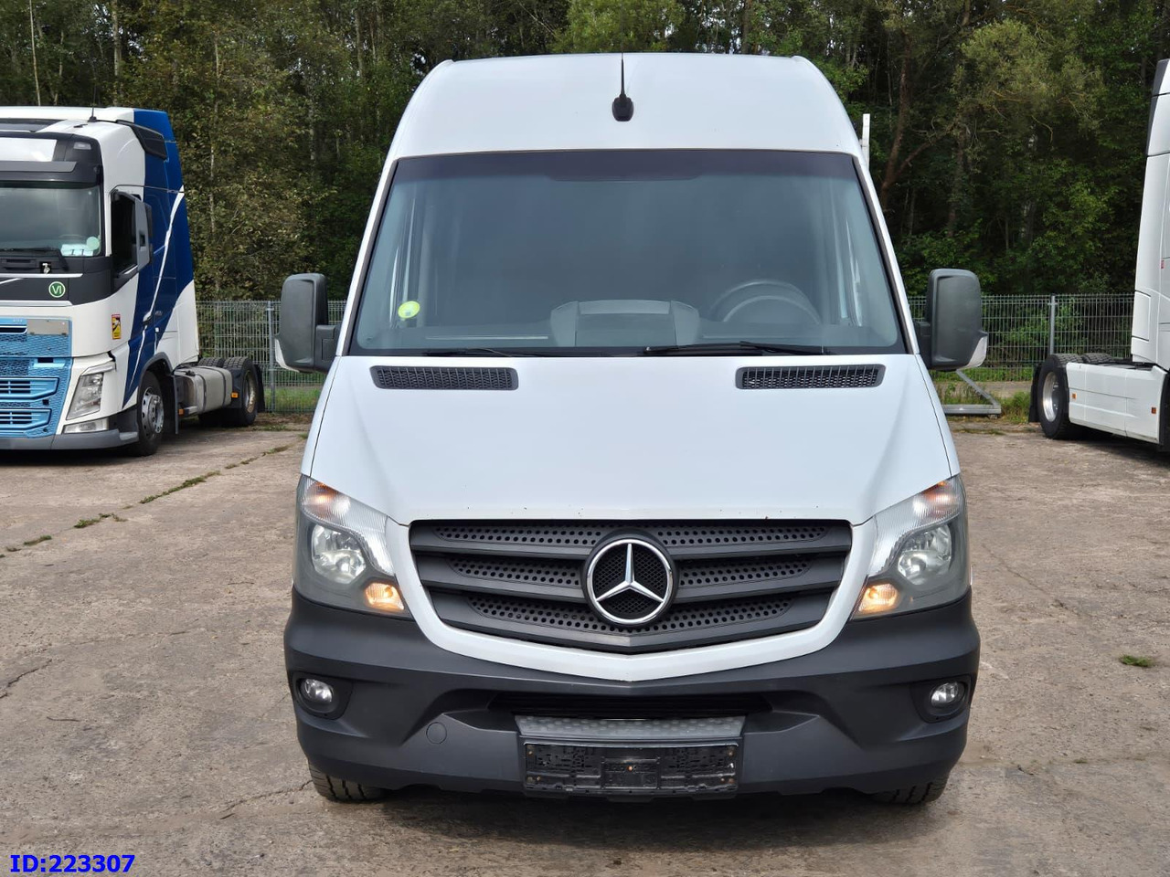 MERCEDES-BENZ Sprinter 316 Euro6 - Transporter mit Doppelkabine: das Bild 2 MERCEDES-BENZ Sprinter 316 Euro6 - Transporter mit Doppelkabine: das Bild 2