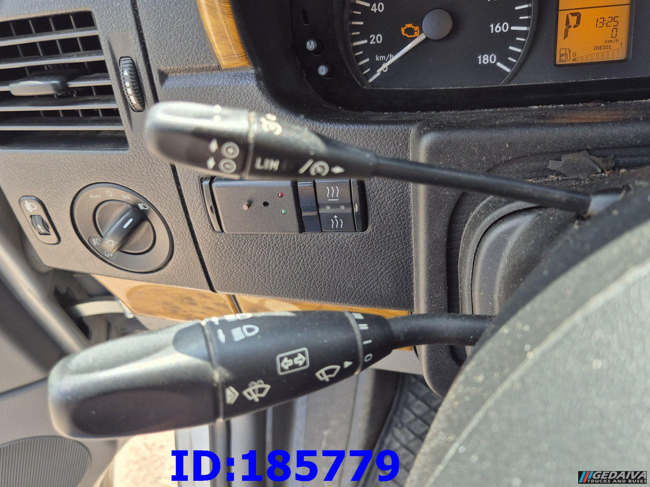 Reisebus MERCEDES-BENZ Sprinter 316 - VIP - Avestark: das Bild 11