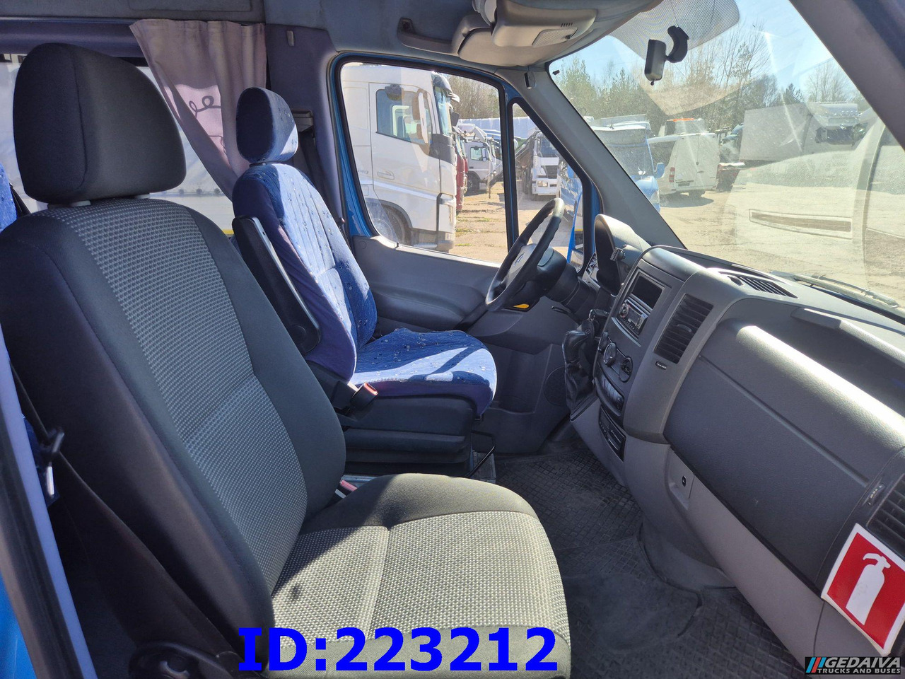 Reisebus MERCEDES-BENZ Sprinter 316 VIP Euro5: das Bild 10