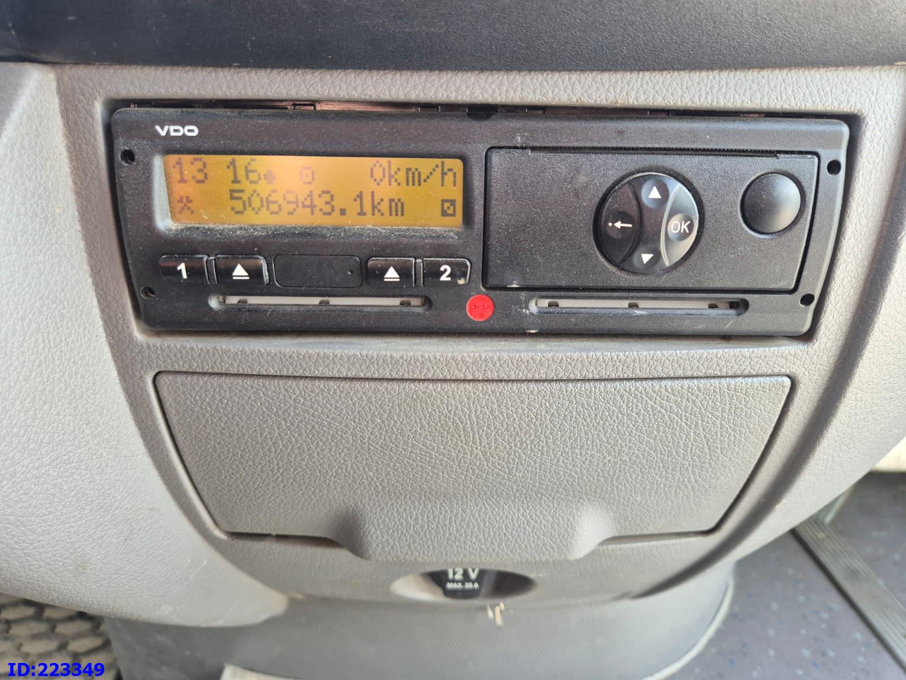 Reisebus MERCEDES-BENZ Sprinter 516 23 places: das Bild 13