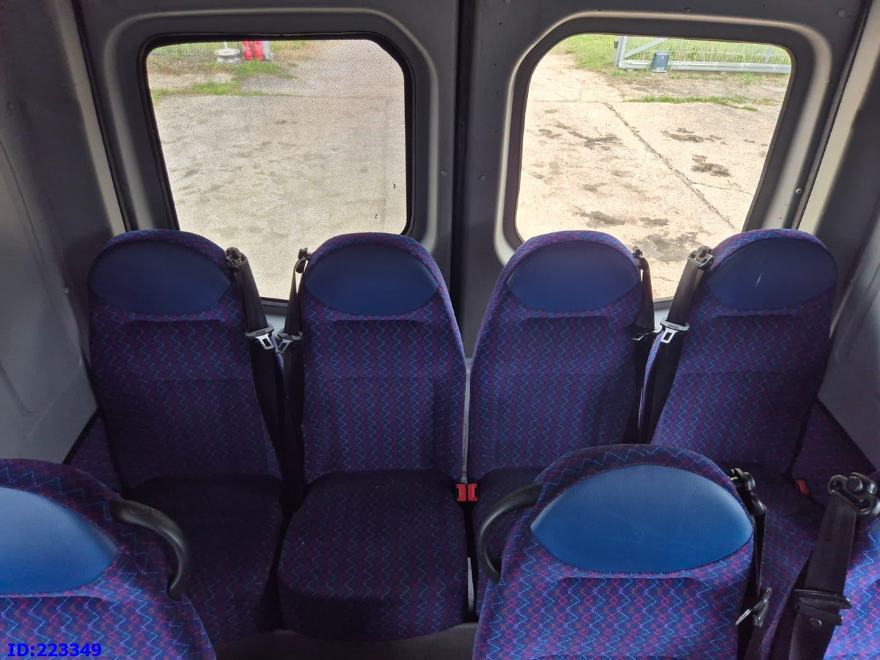Reisebus MERCEDES-BENZ Sprinter 516 23 places: das Bild 20