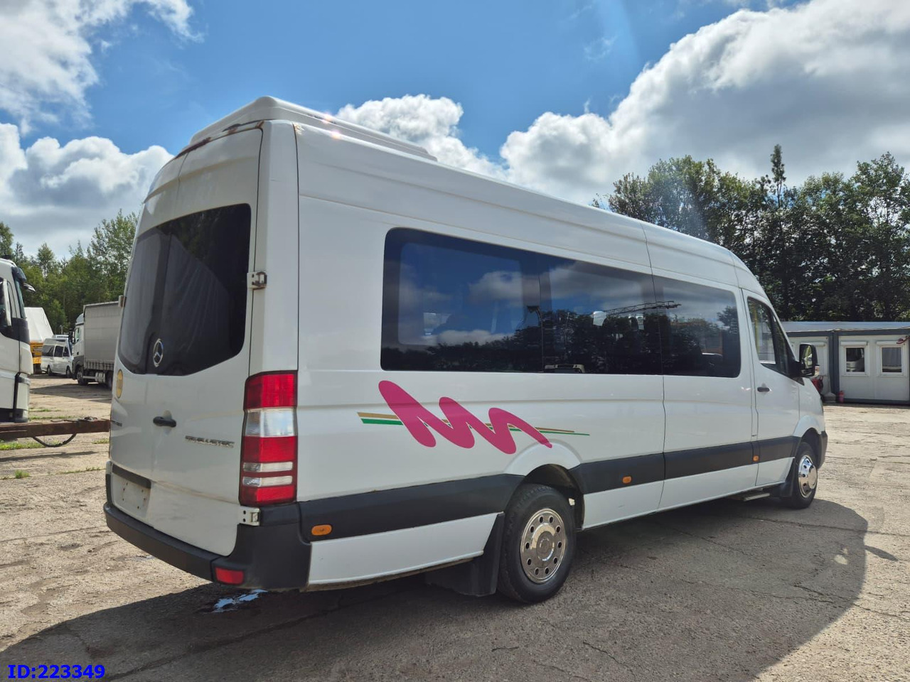 Reisebus MERCEDES-BENZ Sprinter 516 23 places: das Bild 7