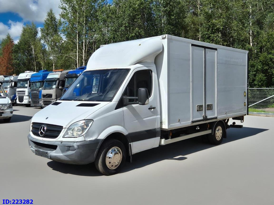 MERCEDES-BENZ Sprinter 516 SUPER - Koffer Transporter: das Bild 1 MERCEDES-BENZ Sprinter 516 SUPER - Koffer Transporter: das Bild 1