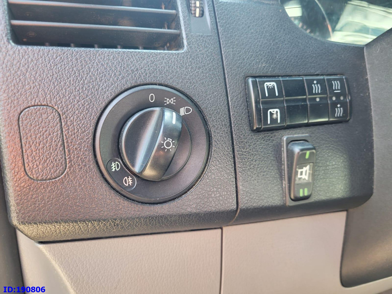 Linienbus MERCEDES-BENZ Sprinter 518 - 22 Place: das Bild 10