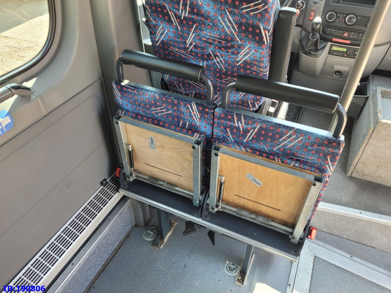 Linienbus MERCEDES-BENZ Sprinter 518 - 22 Place: das Bild 17