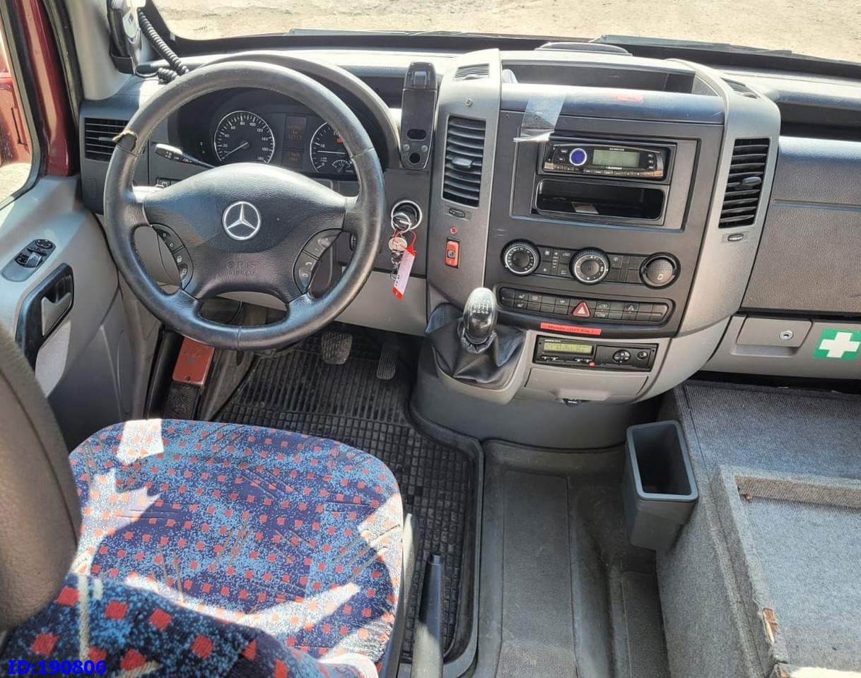 Linienbus MERCEDES-BENZ Sprinter 518 - 22 Place: das Bild 9