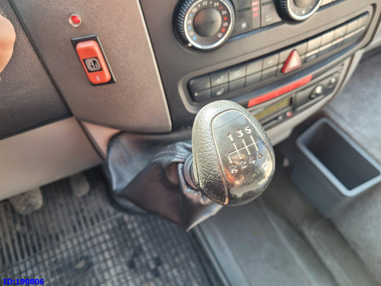 Linienbus MERCEDES-BENZ Sprinter 518 - 22 Place: das Bild 14