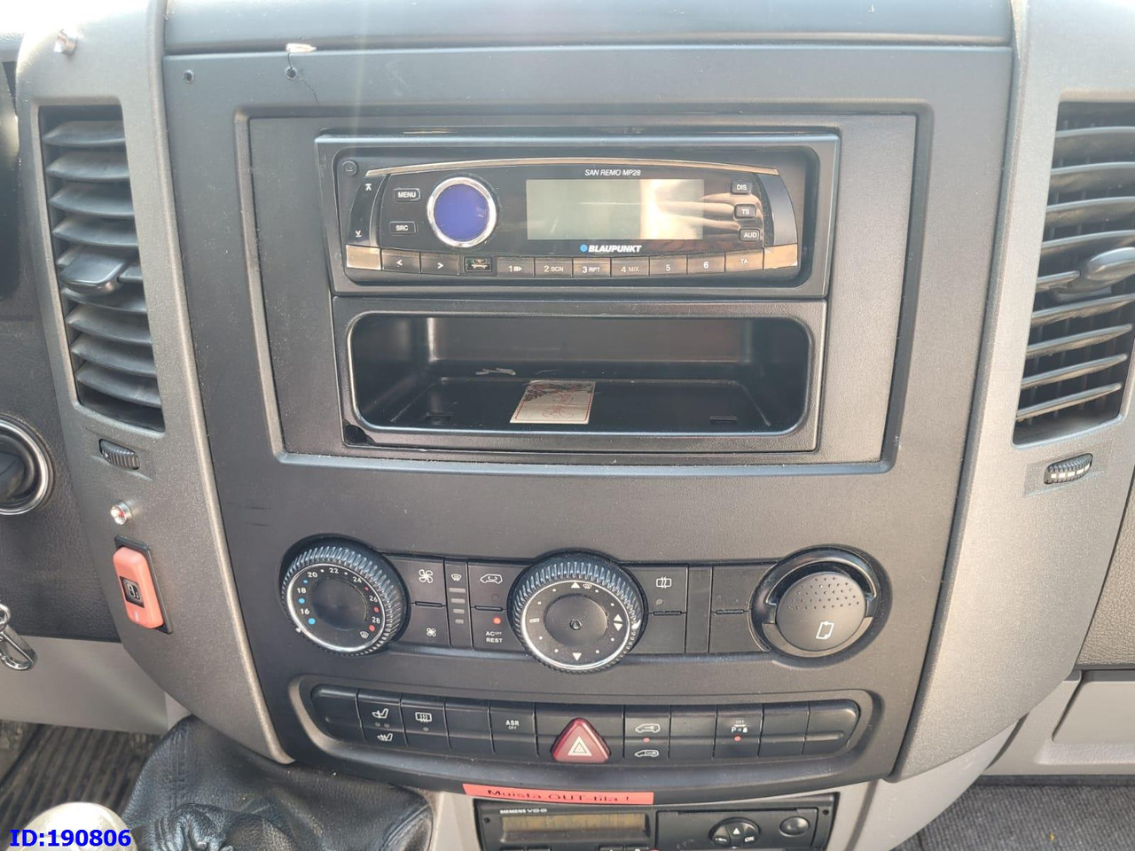 Linienbus MERCEDES-BENZ Sprinter 518 - 22 Place: das Bild 13