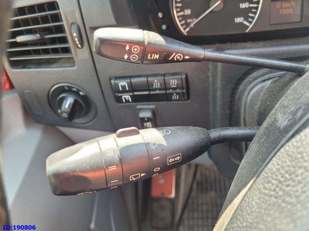 Linienbus MERCEDES-BENZ Sprinter 518 - 22 Place: das Bild 11