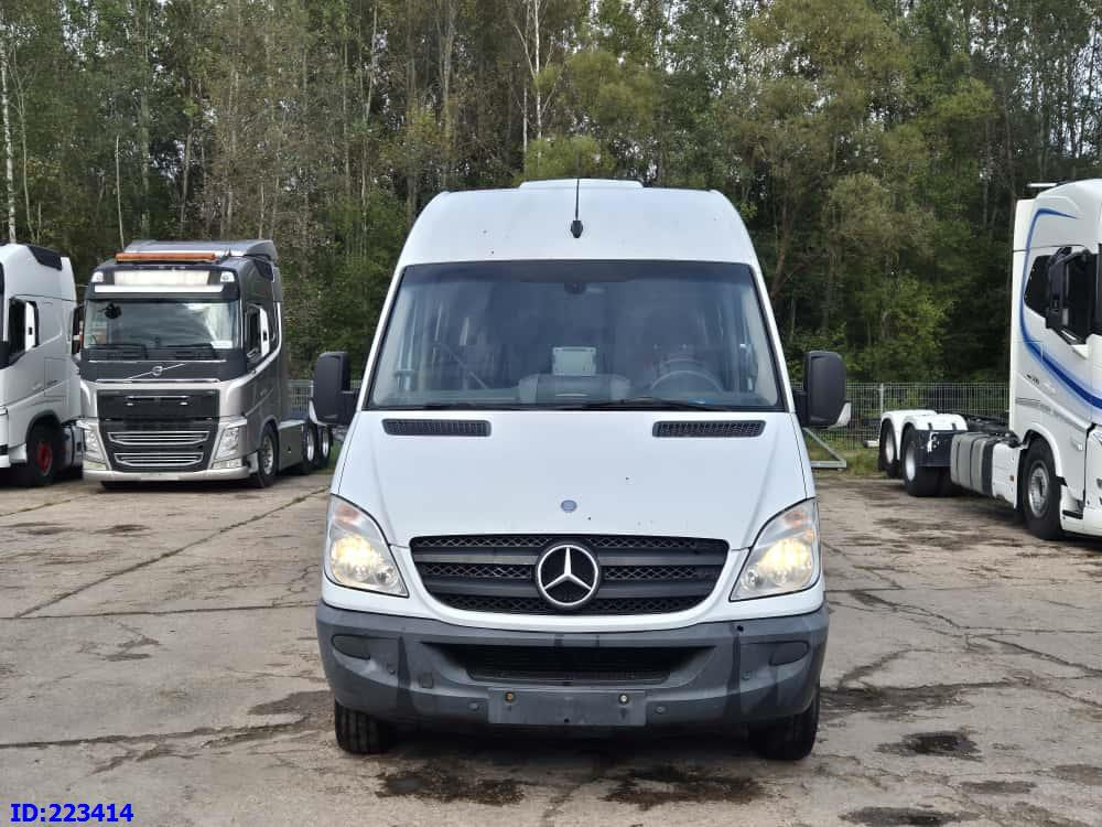 MERCEDES-BENZ Sprinter 519 VIP - 17 Seater Euro5 - Kleinbus, Personentransporter: das Bild 2 MERCEDES-BENZ Sprinter 519 VIP - 17 Seater Euro5 - Kleinbus, Personentransporter: das Bild 2