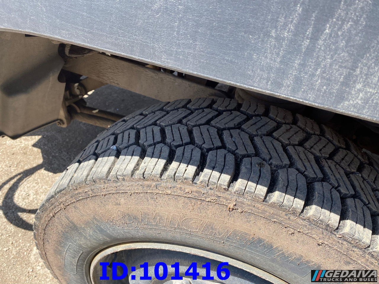 Schneeräumfahrzeug MERCEDES-BENZ Unimog U300 4X4: das Bild 11 Schneeräumfahrzeug MERCEDES-BENZ Unimog U300 4X4: das Bild 11