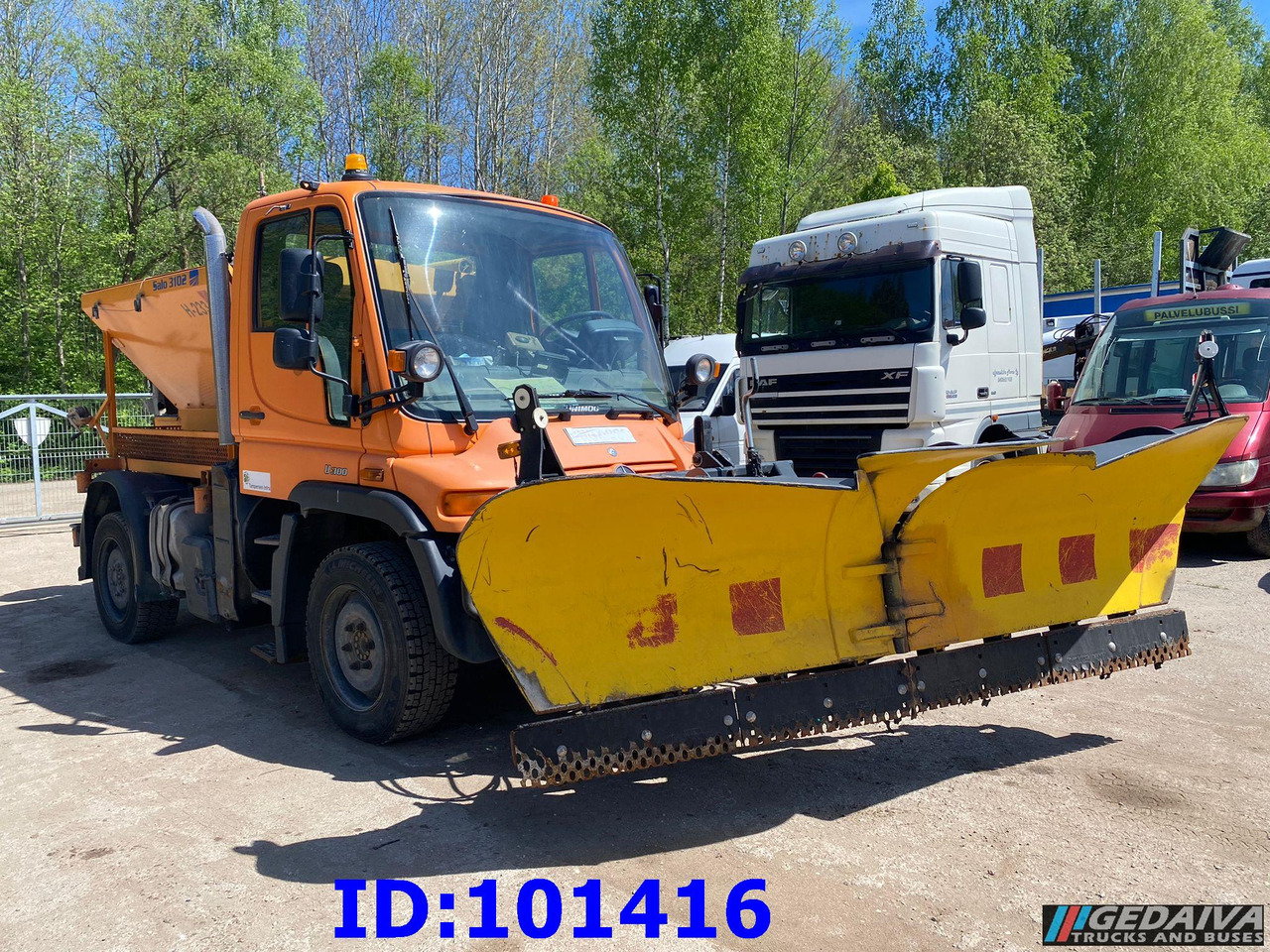 MERCEDES-BENZ Unimog U300 4X4 - Schneeräumfahrzeug: das Bild 2 MERCEDES-BENZ Unimog U300 4X4 - Schneeräumfahrzeug: das Bild 2