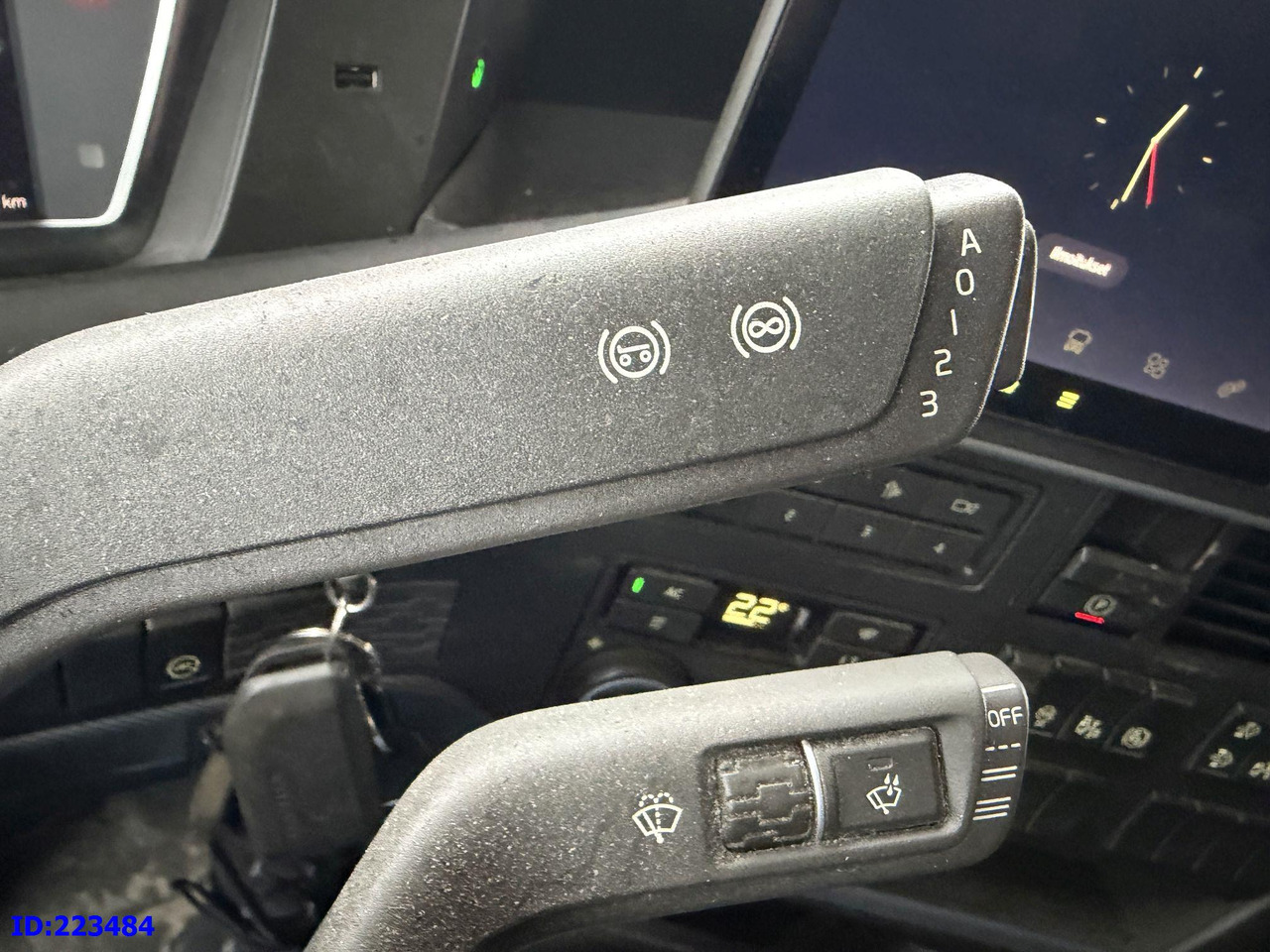 Fahrgestell LKW VOLVO FH13 420HP: das Bild 11