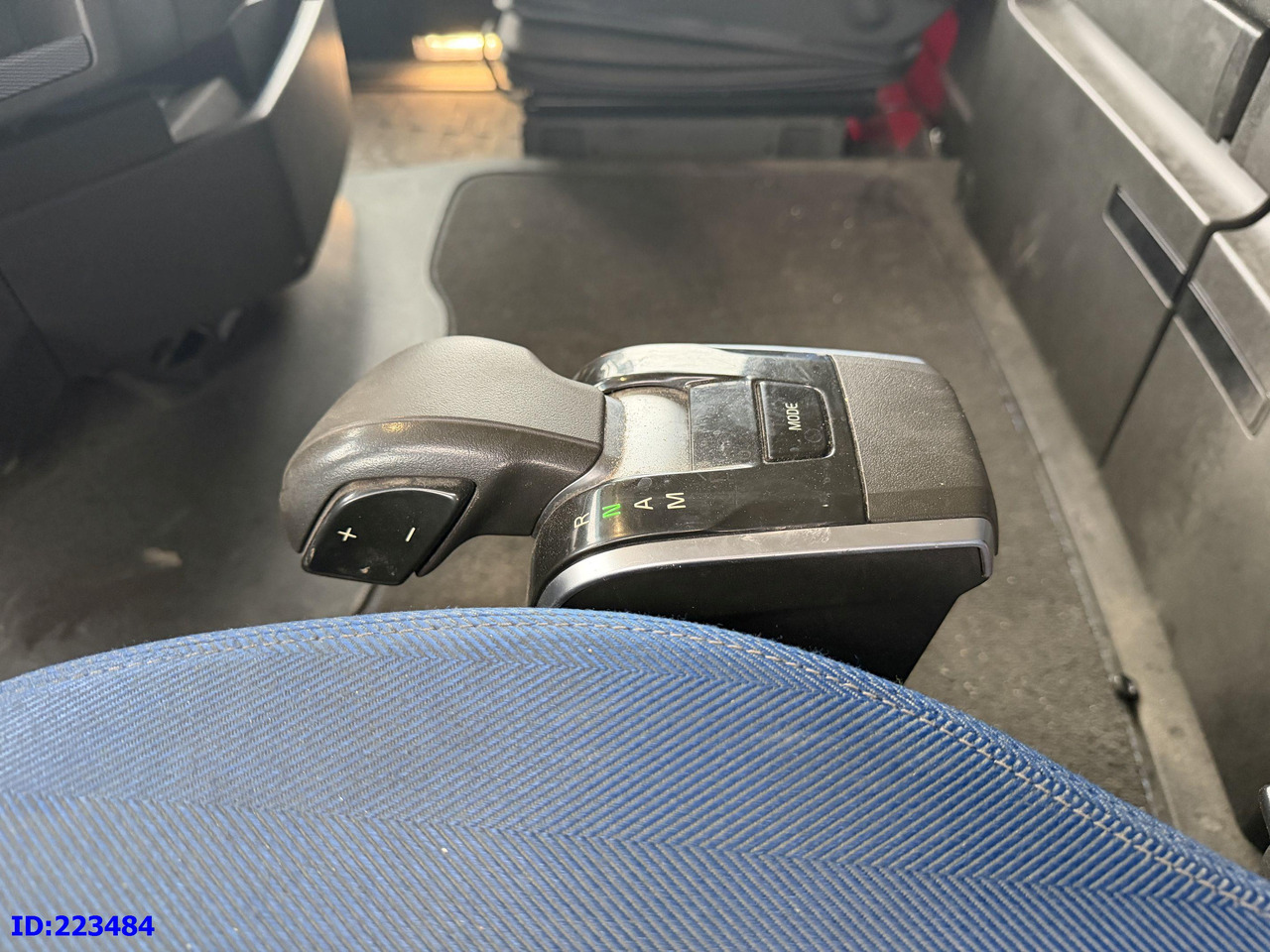 Fahrgestell LKW VOLVO FH13 420HP: das Bild 13