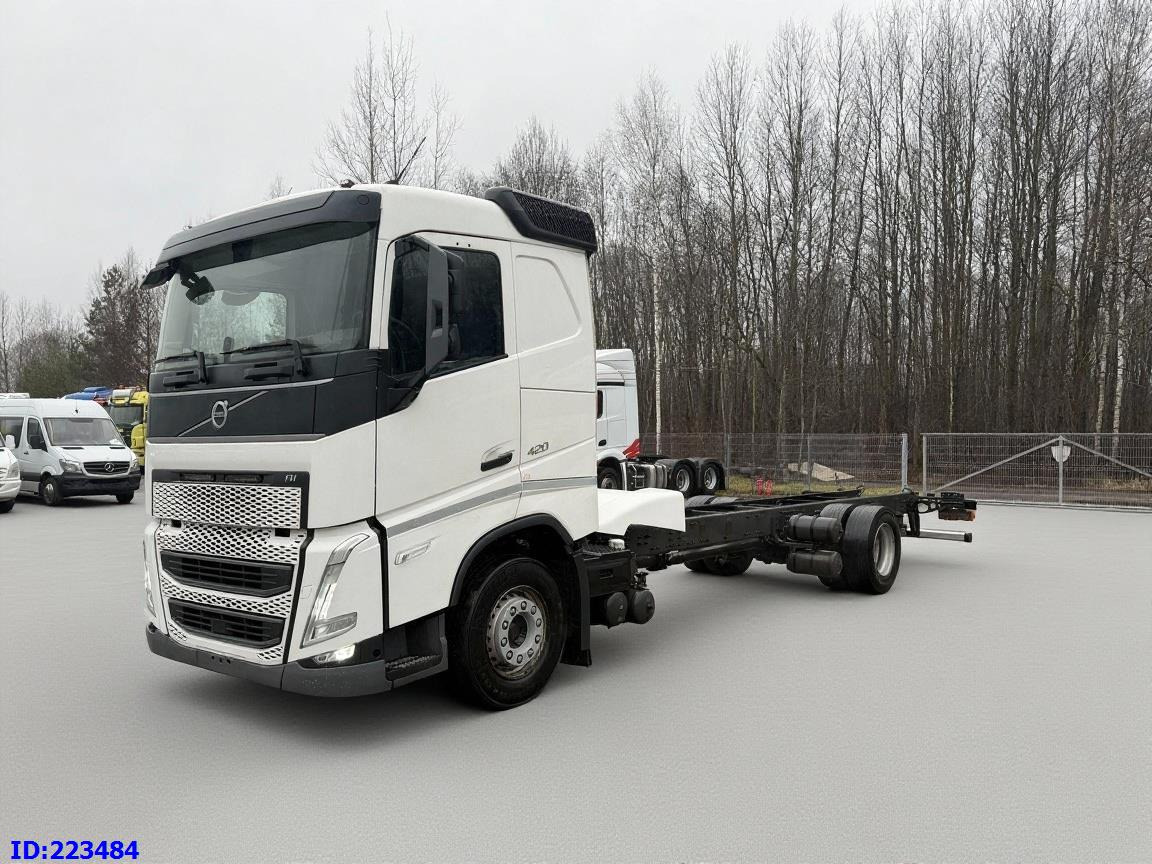 VOLVO FH13 420HP - Fahrgestell LKW: das Bild 1 VOLVO FH13 420HP - Fahrgestell LKW: das Bild 1