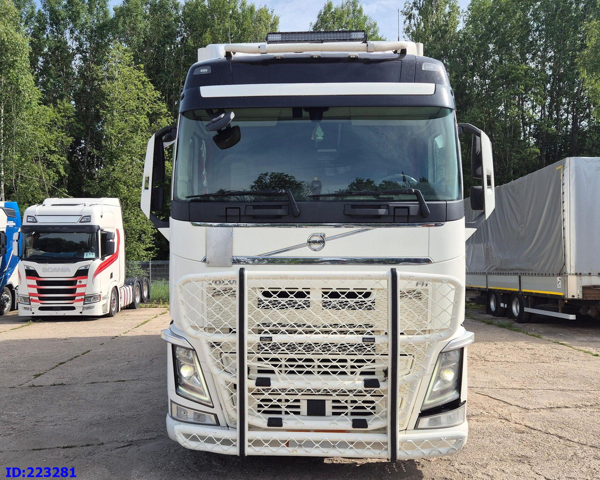 VOLVO FH13 540HP 6x2 (10 tyre) Euro6 - Isotherm LKW: das Bild 2 VOLVO FH13 540HP 6x2 (10 tyre) Euro6 - Isotherm LKW: das Bild 2