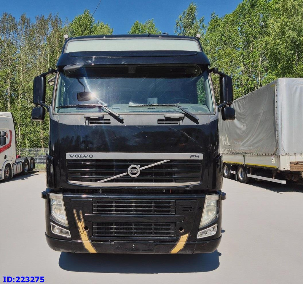 VOLVO FH13 540HP 8X4 (Steering axle) RETARDER - Fahrgestell LKW: das Bild 2 VOLVO FH13 540HP 8X4 (Steering axle) RETARDER - Fahrgestell LKW: das Bild 2
