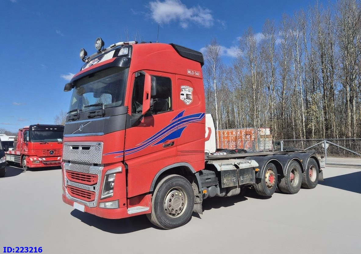 VOLVO FH16 700HP 8X4 Big axle - Fahrgestell LKW: das Bild 1 VOLVO FH16 700HP 8X4 Big axle - Fahrgestell LKW: das Bild 1
