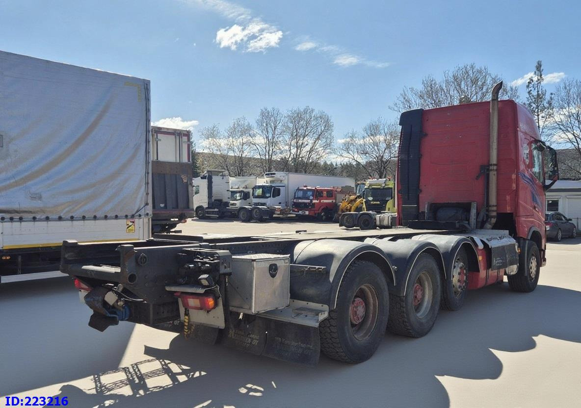 VOLVO FH16 700HP 8X4 Big axle - Fahrgestell LKW: das Bild 5 VOLVO FH16 700HP 8X4 Big axle - Fahrgestell LKW: das Bild 5